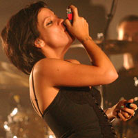 Lily Allen Gets Asthmatic In Amsterdam