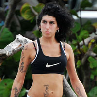Amy Winehouse 'In Denial' About Drug Addiction