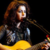 Granny Fight Halts Katie Melua Show In Los Angeles