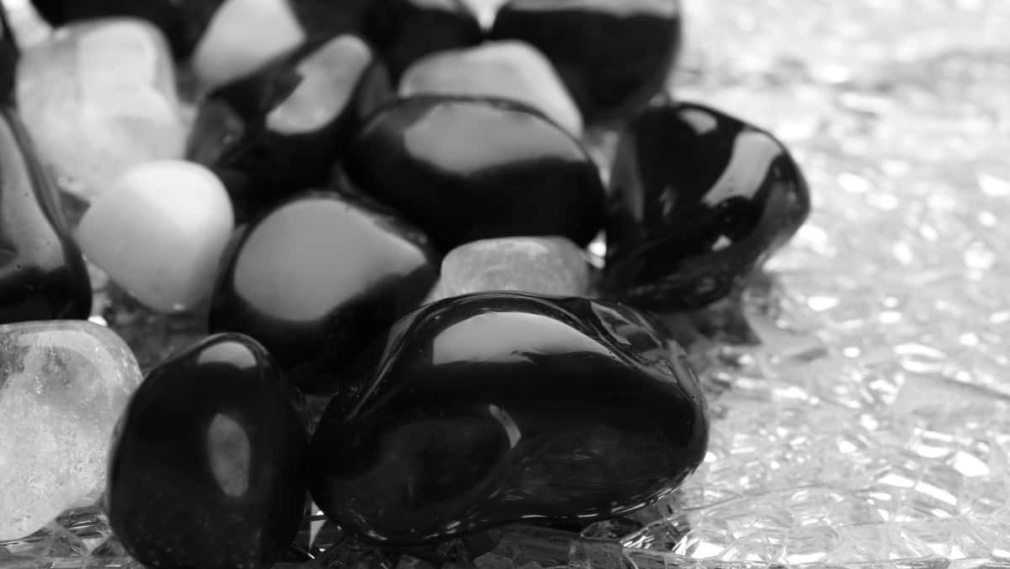 About Black Onyx - History, Meaning, Value, And Uses