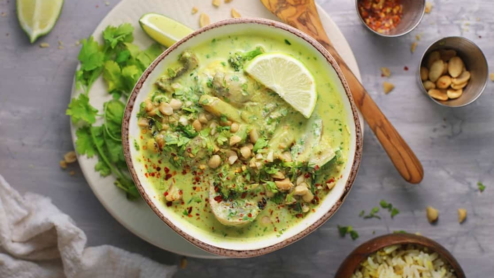 trader joe's green curry sauce