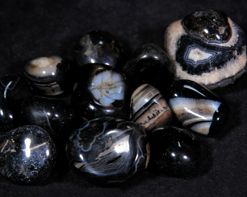 Onyx Black Rock