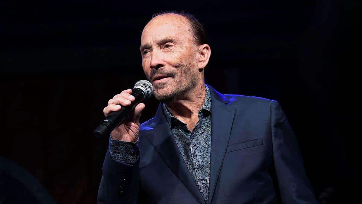 Lee_Greenwood