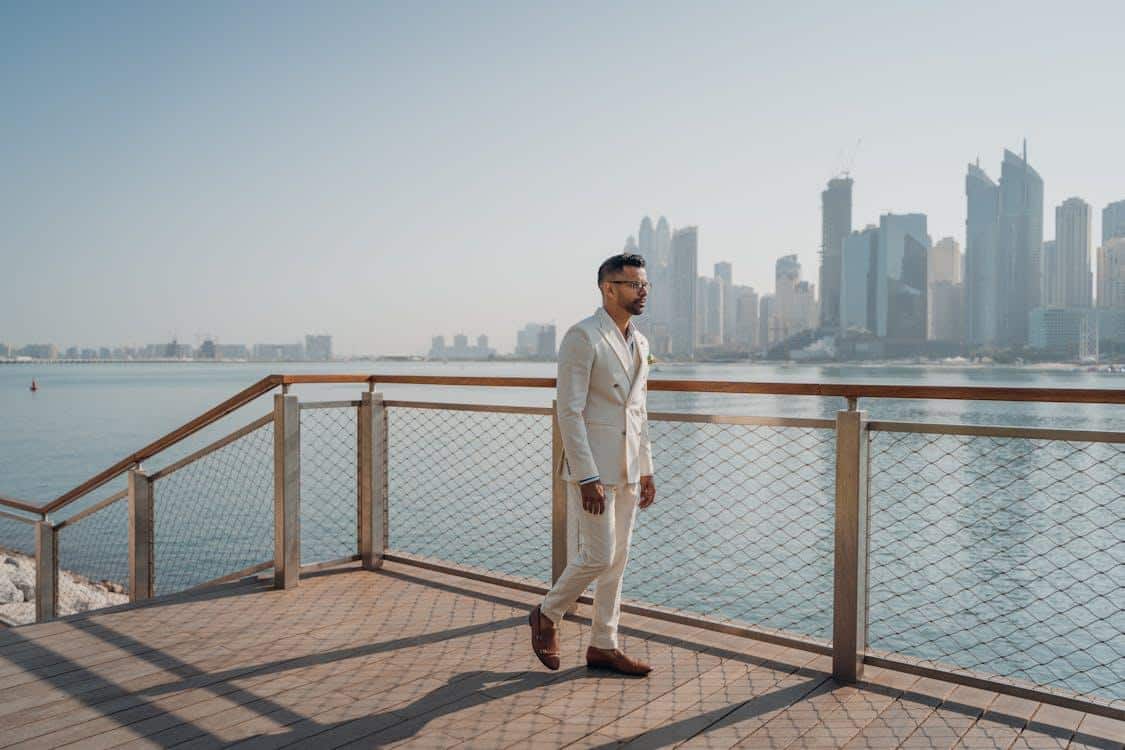 Stay Cool and Classy in Dubai? Travel Outfit Ideas and Car Rentals For Your Persona